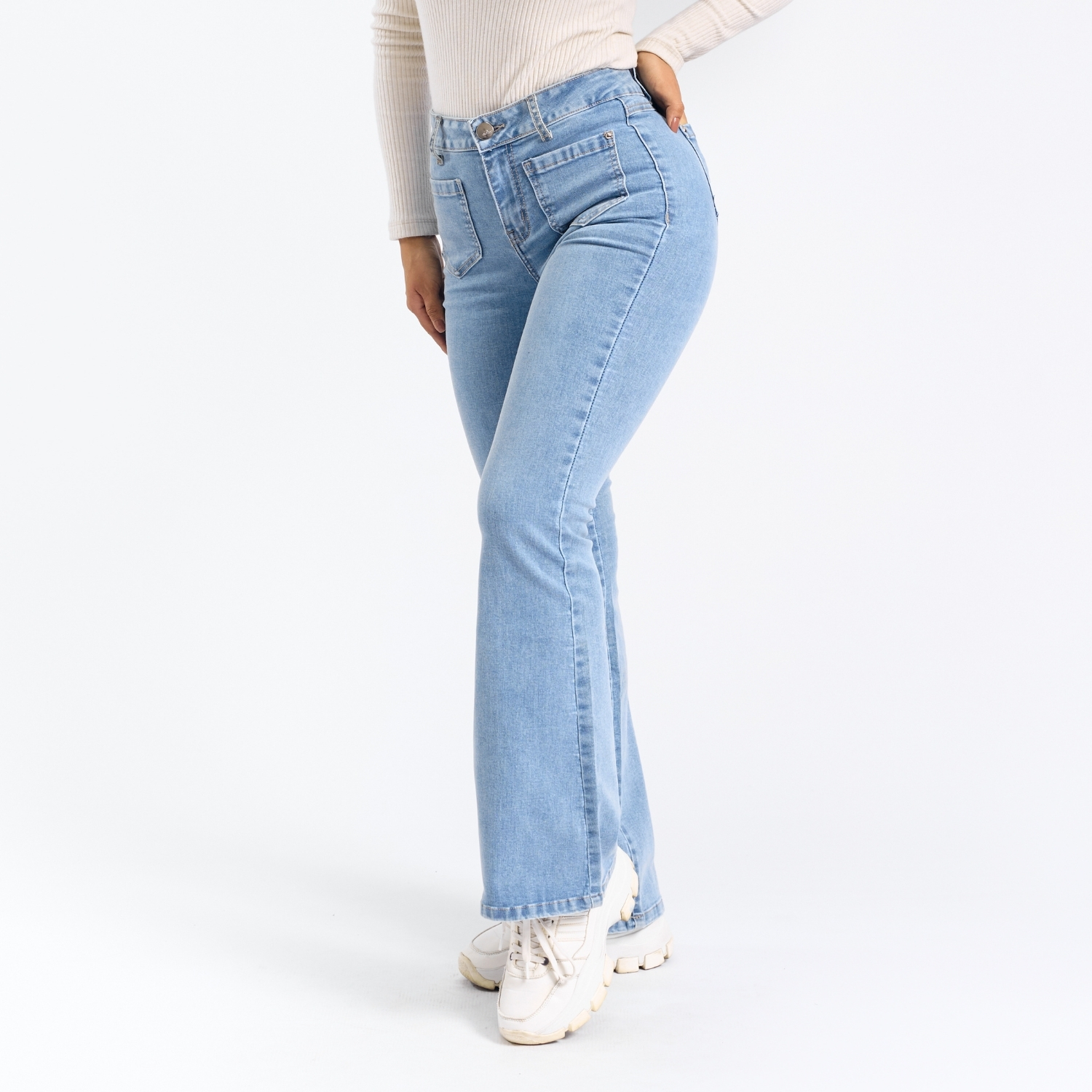 JEAN FLARE MUJER PARADA111 JANDYX - 3