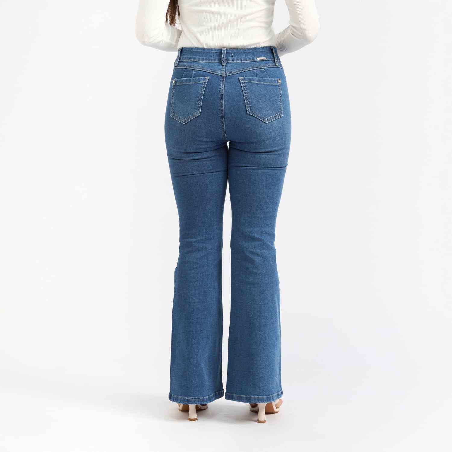 JEAN FLARE MUJER PARADA111 JANDYX - 3