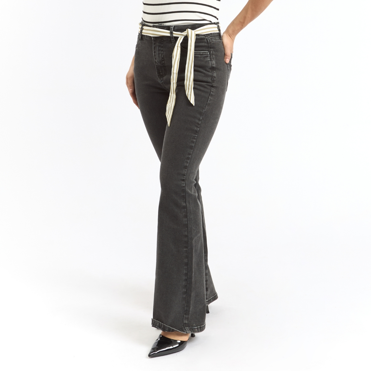 JEAN FLARE MUJER PARADA 111 FRYDDAX - 2