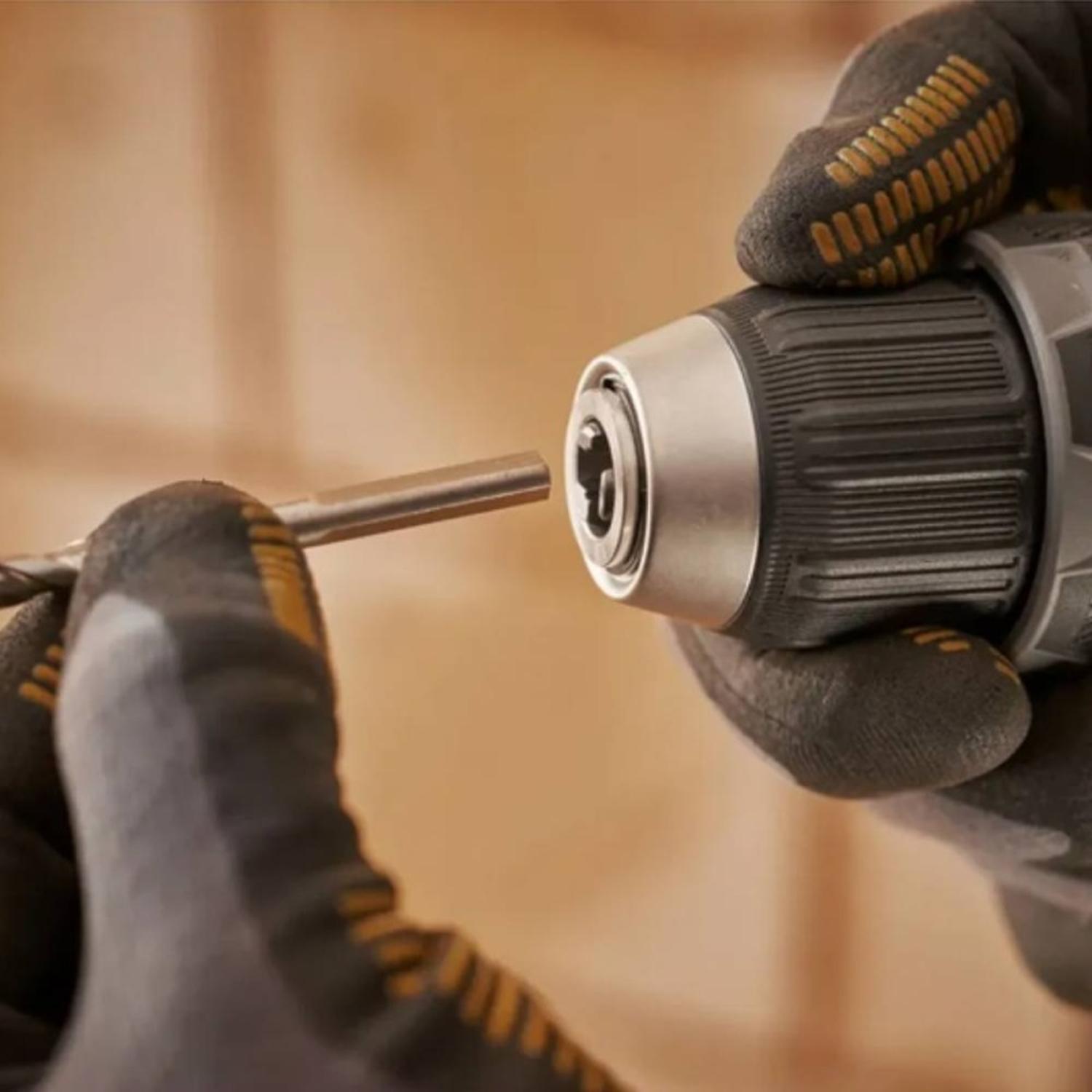 TALADRO PERCUTOR 1/2' 20V BRUSHLESS INC 2BAT Y CARG SBD716D2T + SET DE PIEZAS X 100 PZ STANLEY STA72 - 5