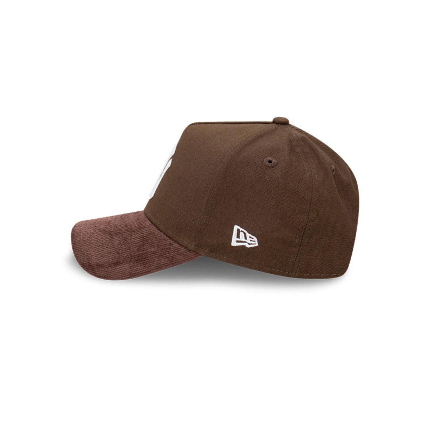 GORRA NEW ERA MLB-NEW YORK YANKEES 9FORTY 197884207110 COLOR:MARRÓN 1031431 - 7