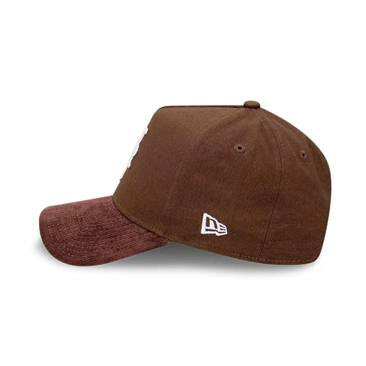 GORRA NEW ERA MLB-NEW YORK YANKEES 9FORTY 197884207134 COLOR:MARRÓN 1031525 - 3