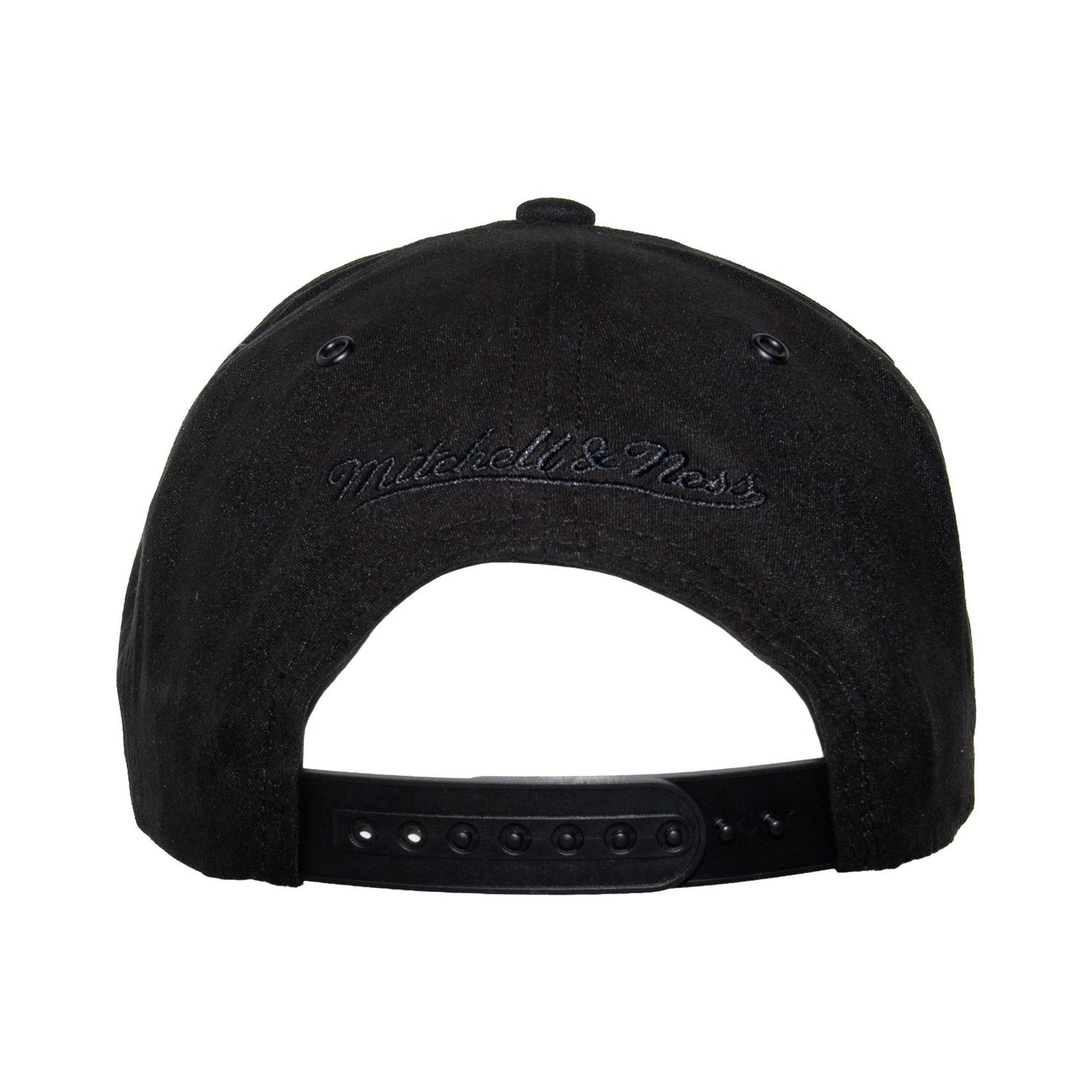 GORRA MITCHELL Y NESS NBA CHICAGO BULLS HHSS5822 CBUYYPPPBLC - 3