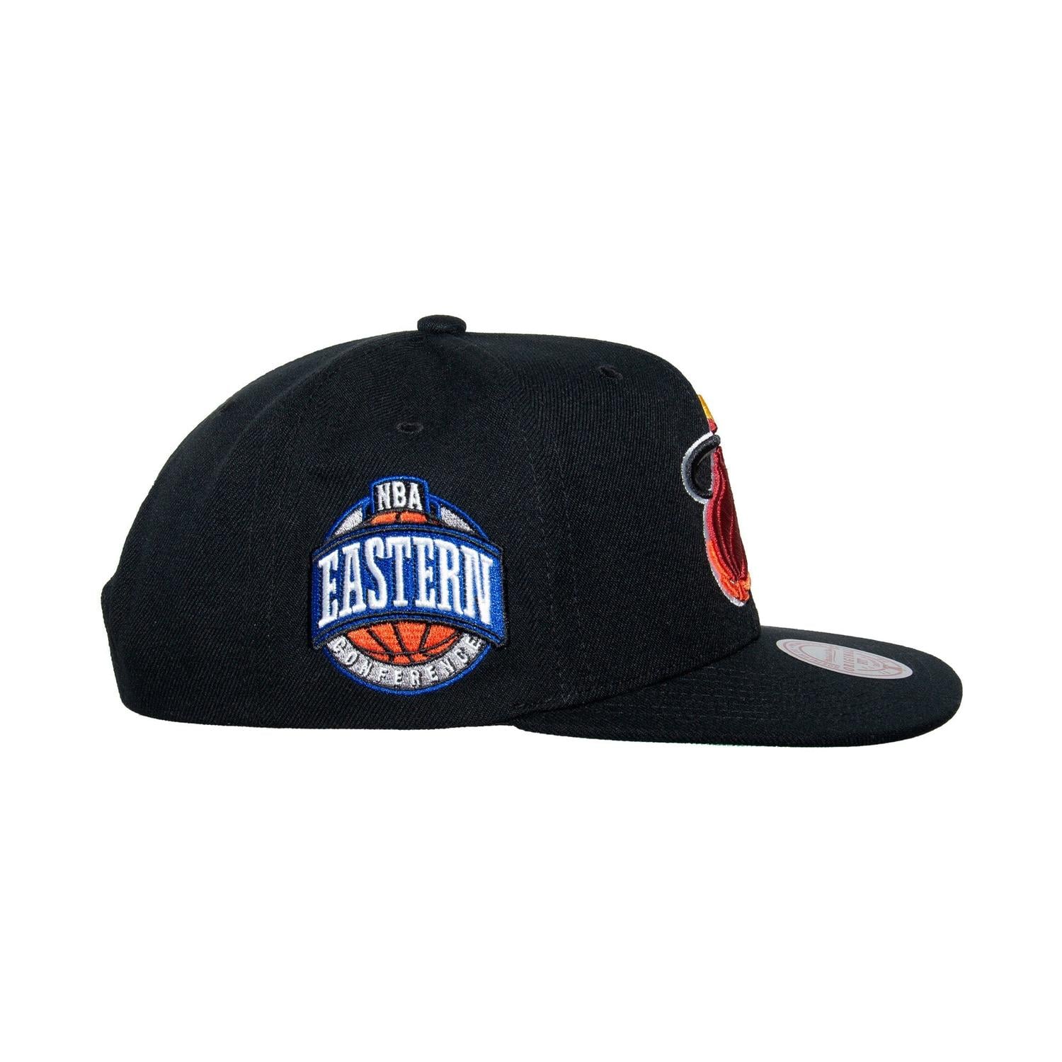 GORRA MITCHELL Y NESS NBA MIAMI HEAT HHSS5133 MHEYYPPPBLC - 3