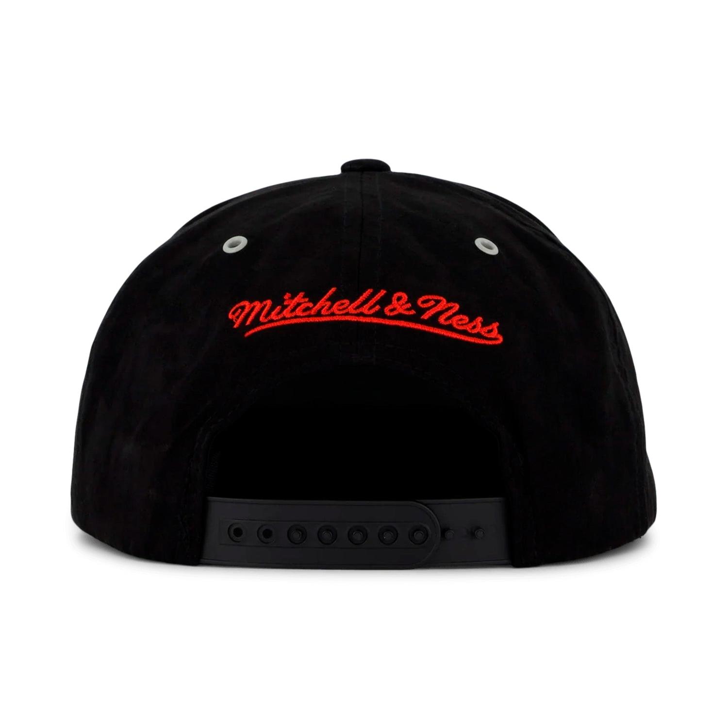 GORRA MITCHELL Y NESS NBA CHICAGO BULLS HHSS5822 CBUYYPPPBKR - 5