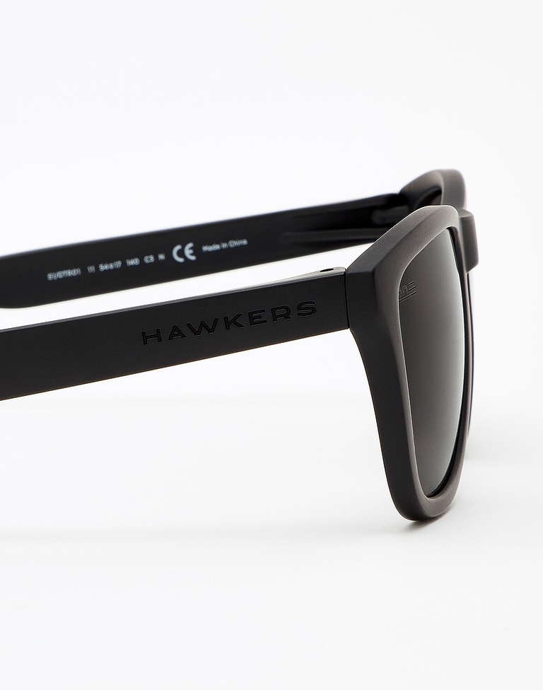 LENTES DE SOL POLARIZADO HAWKERS ONE 140014 NEGRO MATE UNISEX TALLA 54MM - LOAIZAR.PE - 9