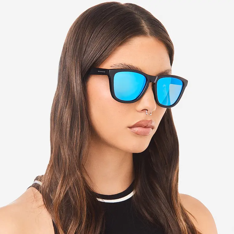 LENTES DE SOL POLARIZADO HAWKERS ONE COLT BLACK BLUE HOCL22BLTP - TALLA 53MM - LOAIZAR.PE - 2
