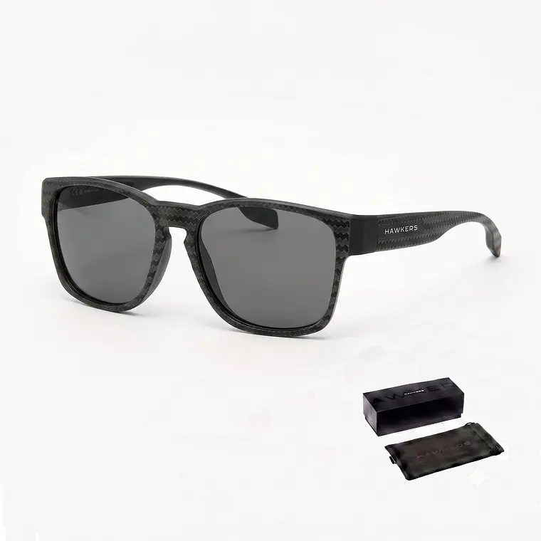 LENTES DE SOL POLARIZADO HAWKERS CORE RAW CARBON FIBER BLACK DARK HCRA25NBTP - TALLA 56MM - LOAIZAR.PE - 1