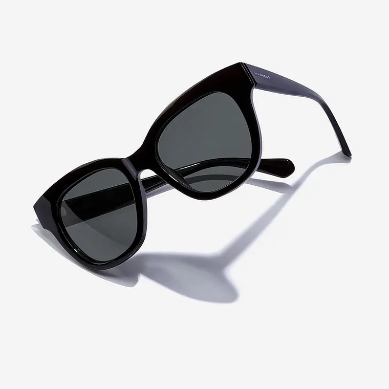 LENTES DE SOL POLARIZADO HAWKERS AUDREY NEUVE BLACK GREY HANE22BGTP - TALLA 51MM - LOAIZAR.PE - 6