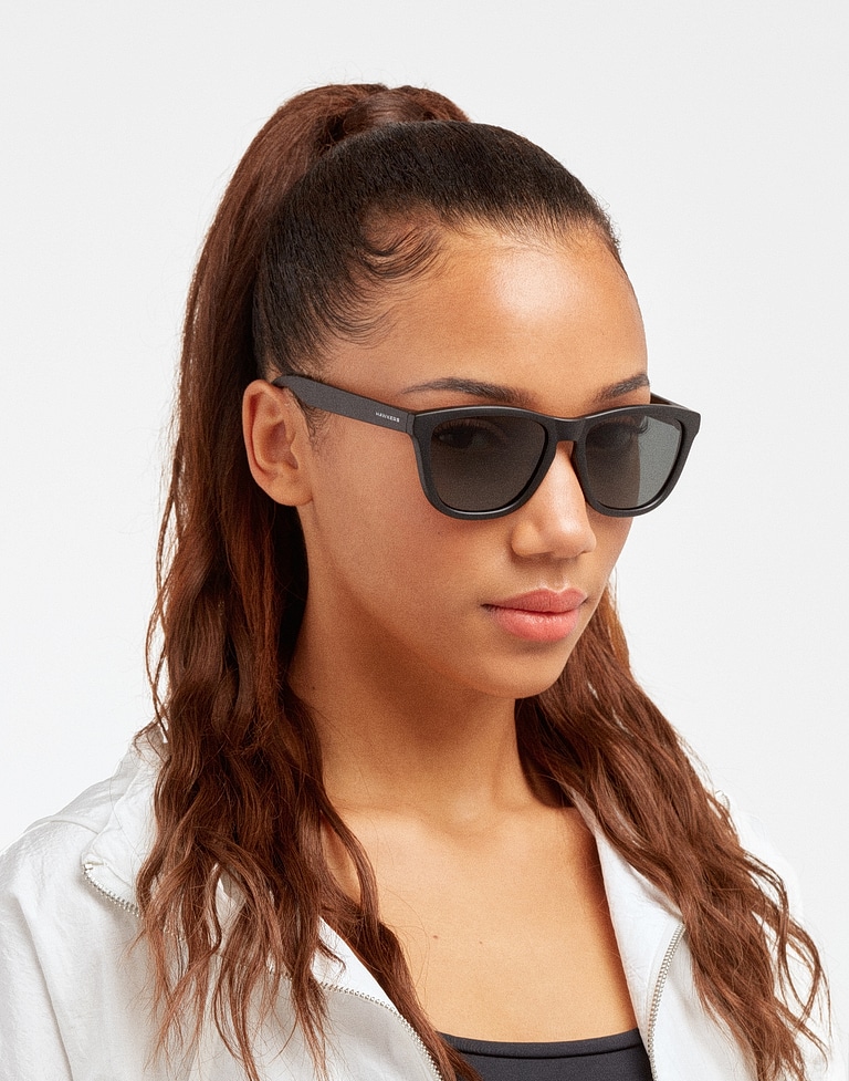 LENTES DE SOL POLARIZADO HAWKERS ONE HOCL22BBTP COLT NEGRO GRIS TALLA 54MM - LOAIZAR.PE - 5