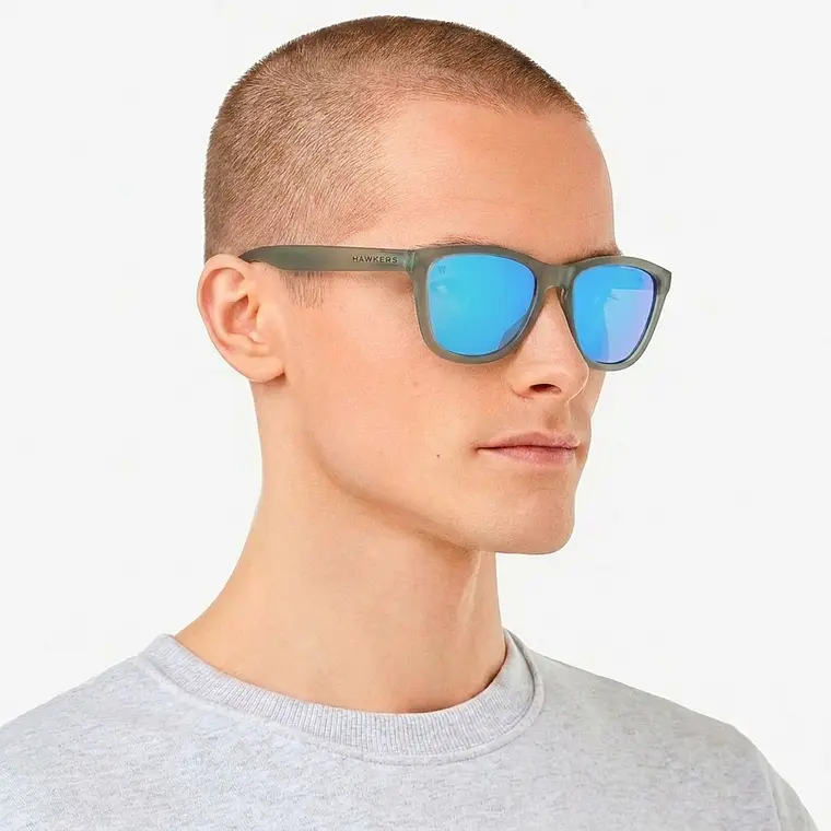 LENTES DE SOL HAWKERS ONE FROZEN GREY CLEAR BLUE 018TR26 - TALLA 54MM - LOAIZAR.PE - 3