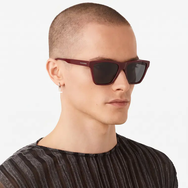 LENTES DE SOL HAWKERS ONE LS BURGUNDY DARK LIFTR11 - TALLA 54MM - LOAIZAR.PE - 3