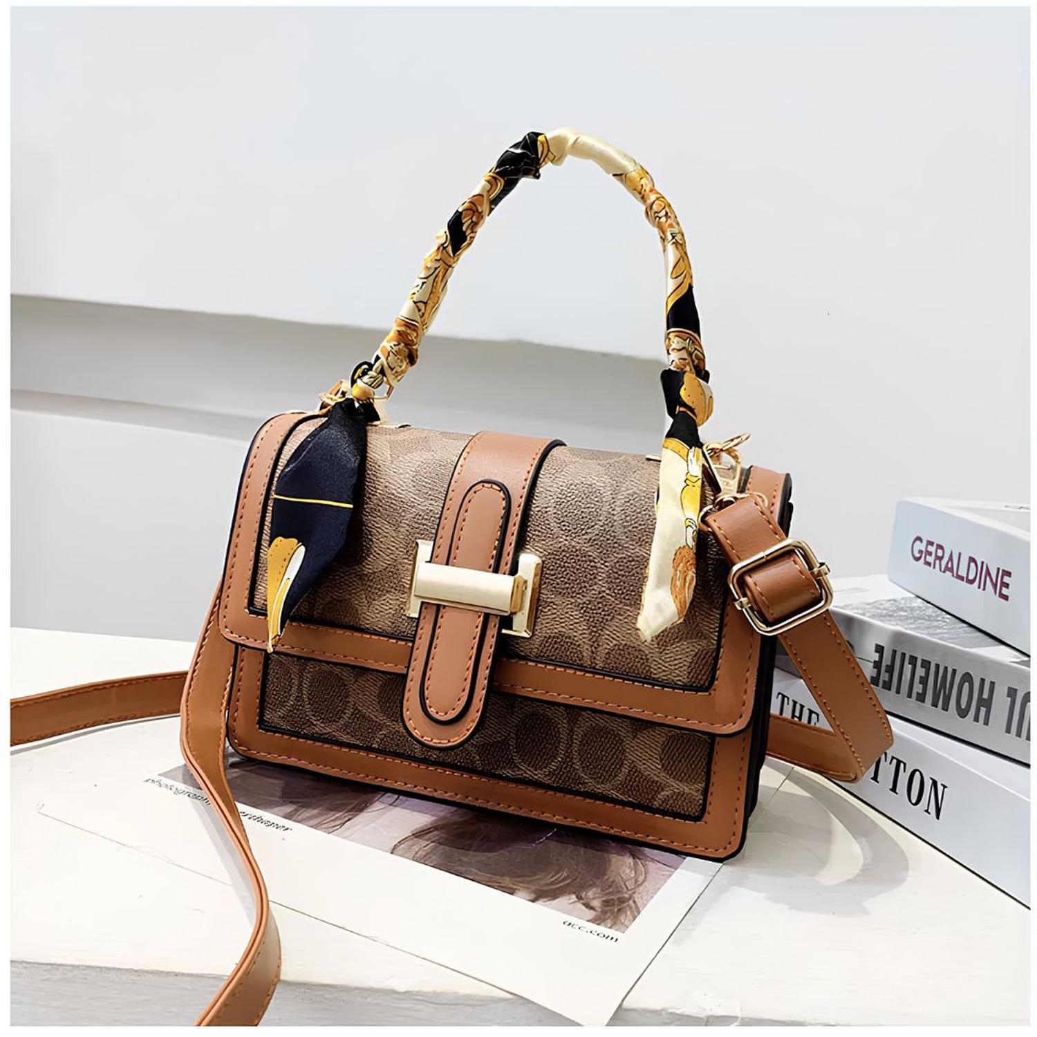 CARTERA DE MANO CON ASA Y CORREA AJUSTABLE ESTILO CASUAL CON PAÑUELO TAMAÑO M - 3