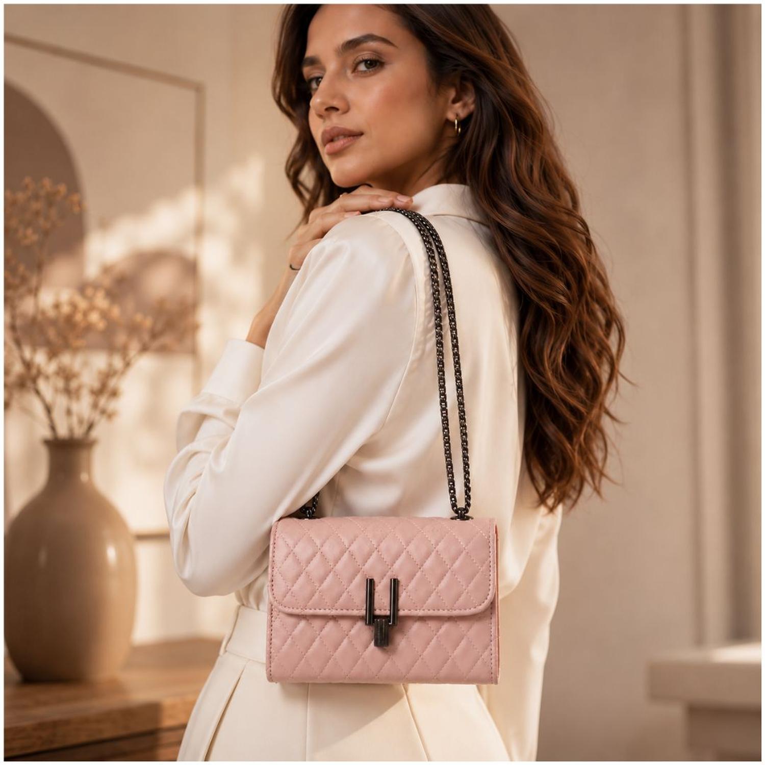 CARTERA DE MANO CON CORREA DISEÑO PREMIUM TAMAÑO M - 2