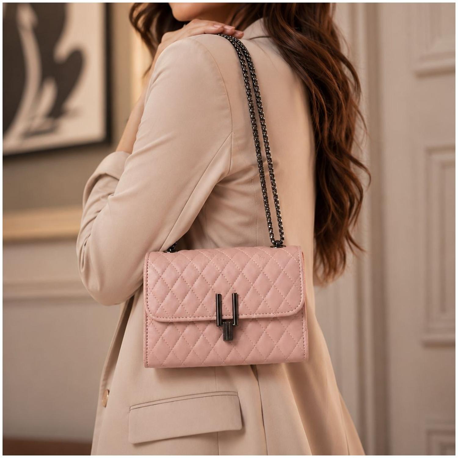 CARTERA DE MANO CON CORREA DISEÑO PREMIUM TAMAÑO M - 3