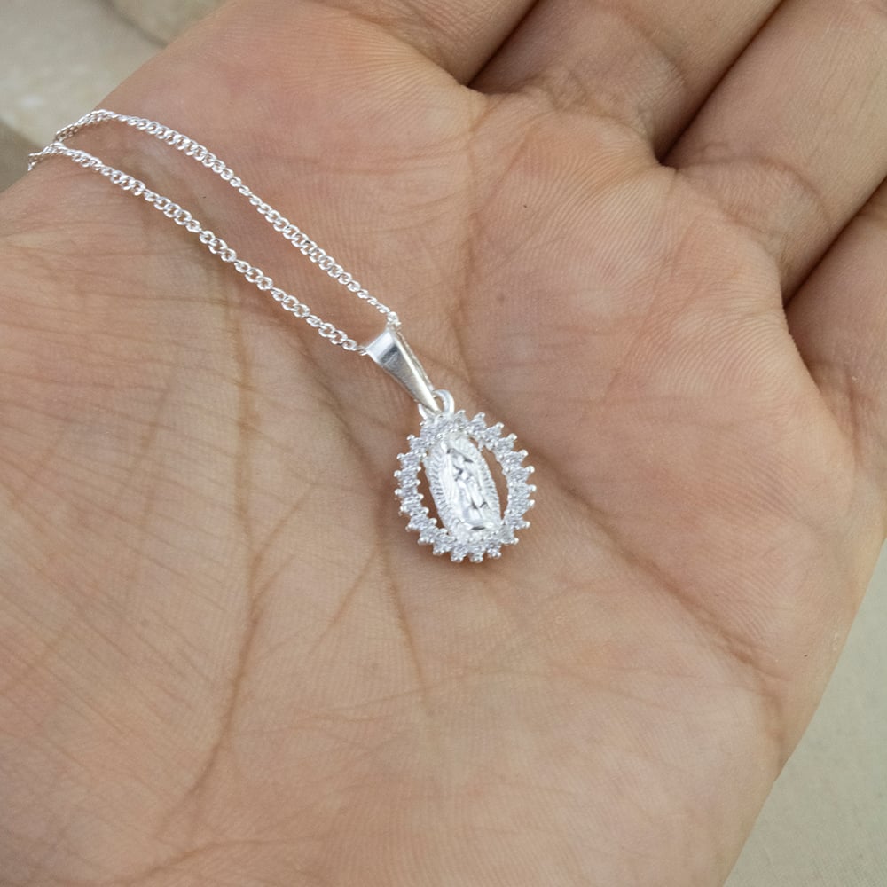 COLLAR VIRGEN BRILLOS PLATA - 4