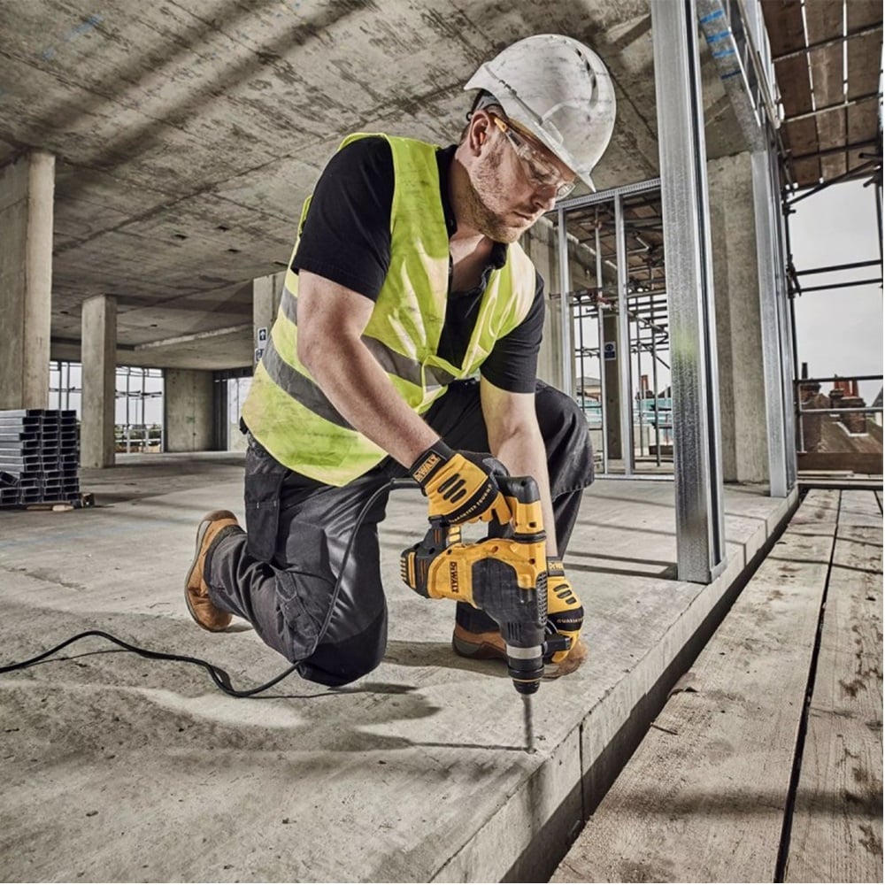 ROTOMARTILLO PLUS DEWALT 950W D25333K 3.5J 4 KG + MALETA - 4