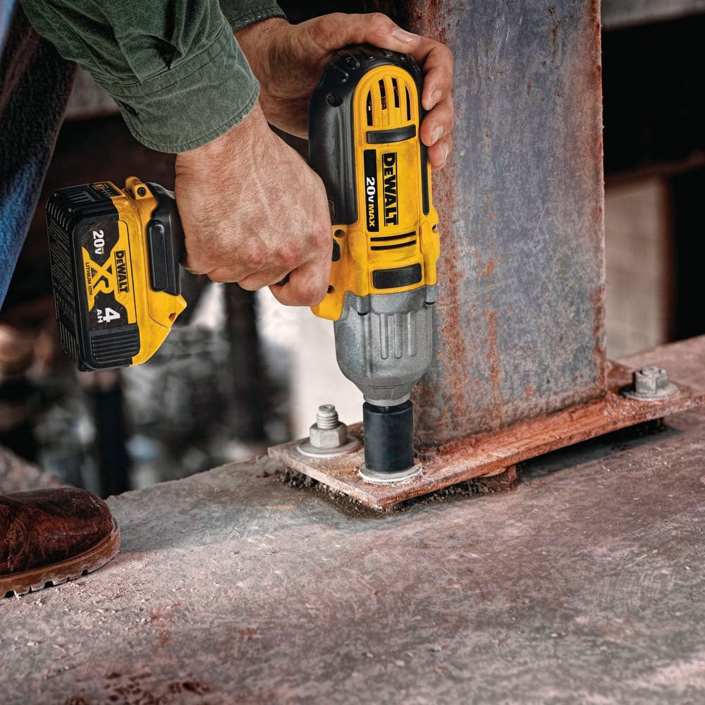 LLAVE DE IMPACTO 20V MAX DEWALT DCF889M2 540NM 2X4.0AH - 4