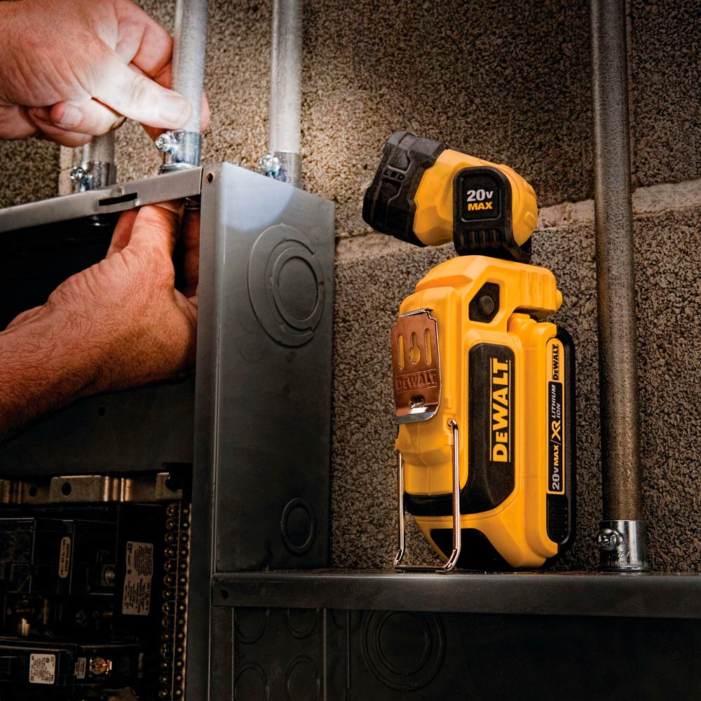 LINTERNA TRABAJO LED DEWALT 20V MAX 160 LM SIN BAT NI CARG - 3