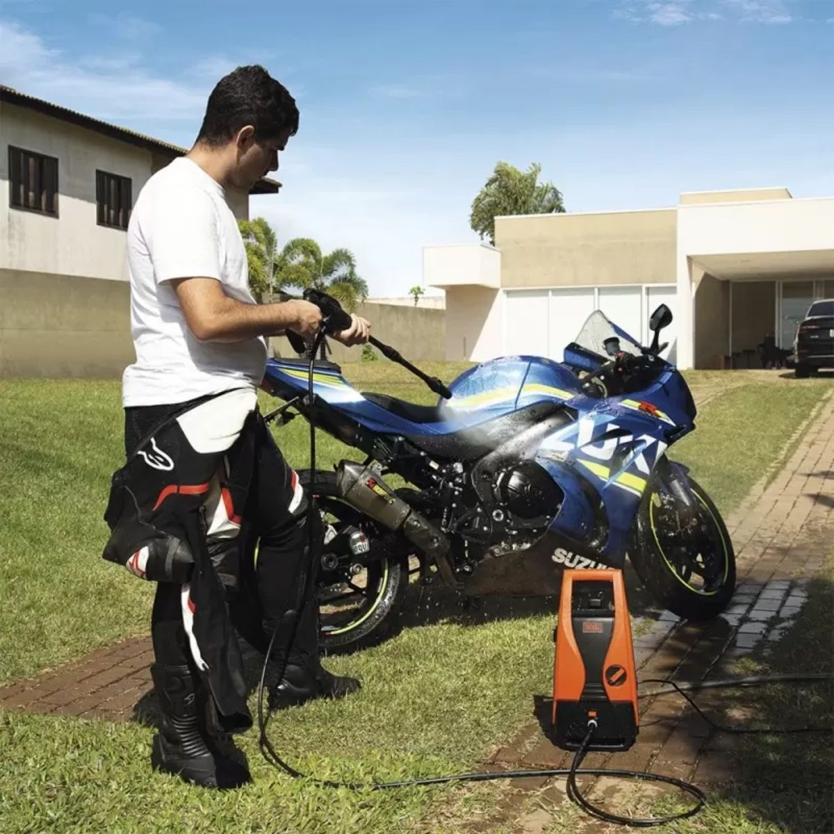 PULIDORA ORBITAL 10' 120W + HIDROLAVADORA 1400W B Y D - 6