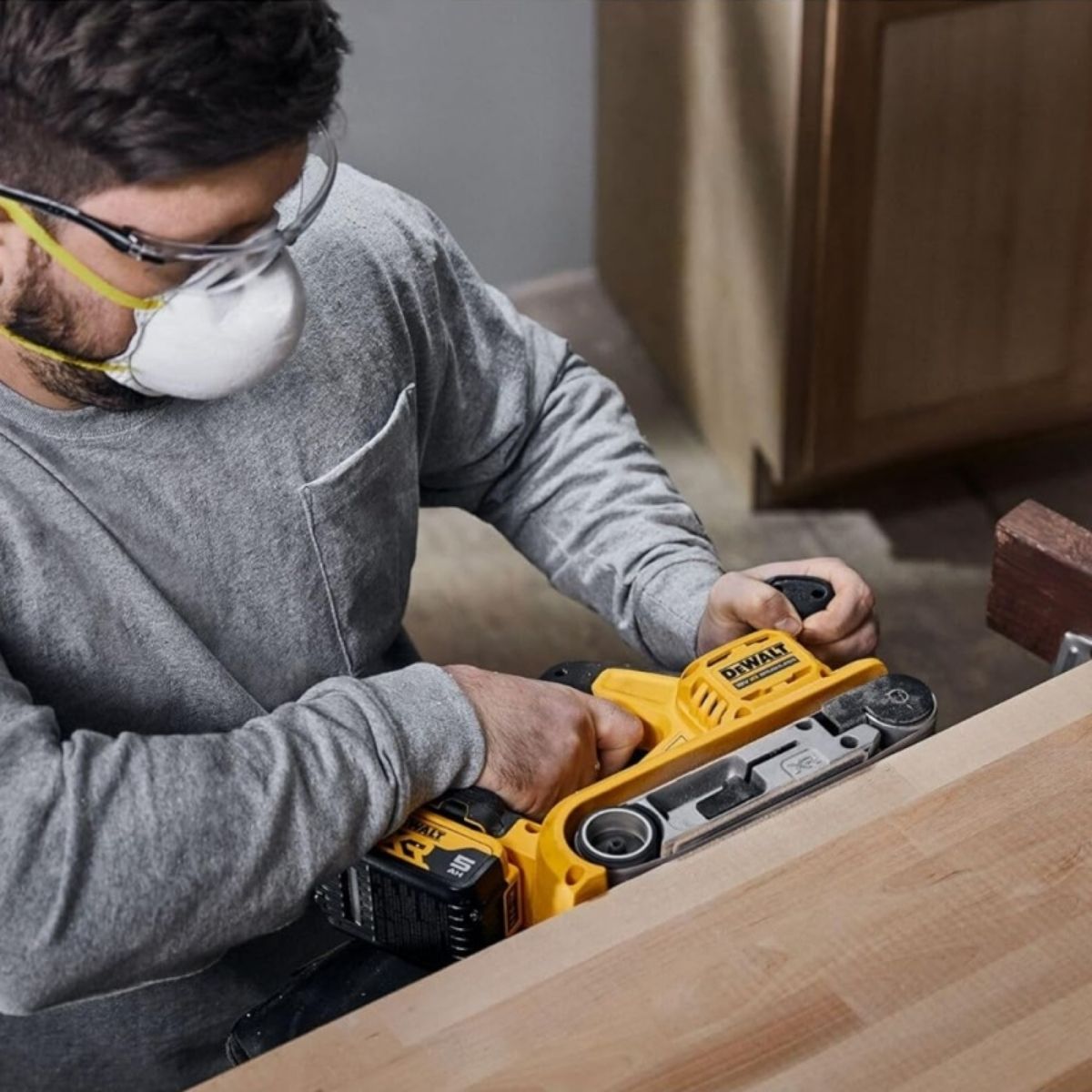 LIJADORA DE BANDA 20V BRUSHLESS BARETOOL DEWALT DCW220B - 6