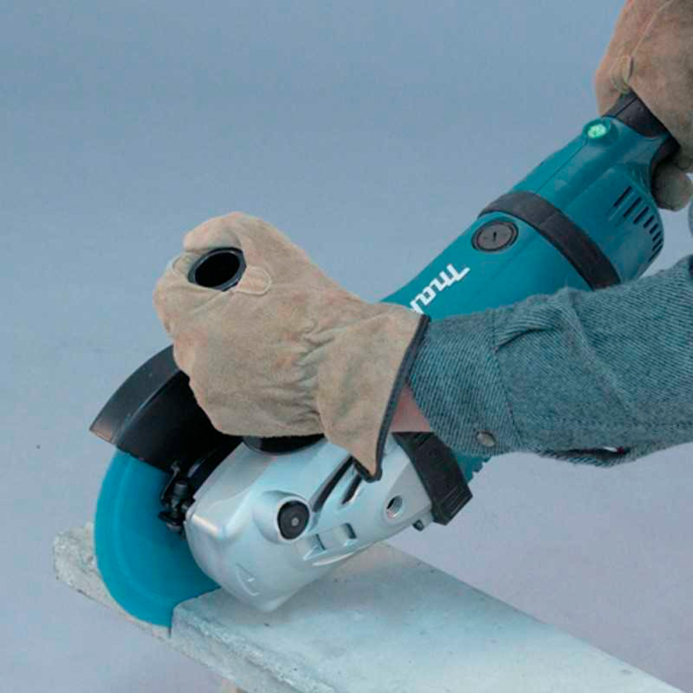 ESMERIL ANGULAR 7' 2400W 6KG + EMPUÑADURA MAKITA GA7030X01 - 2