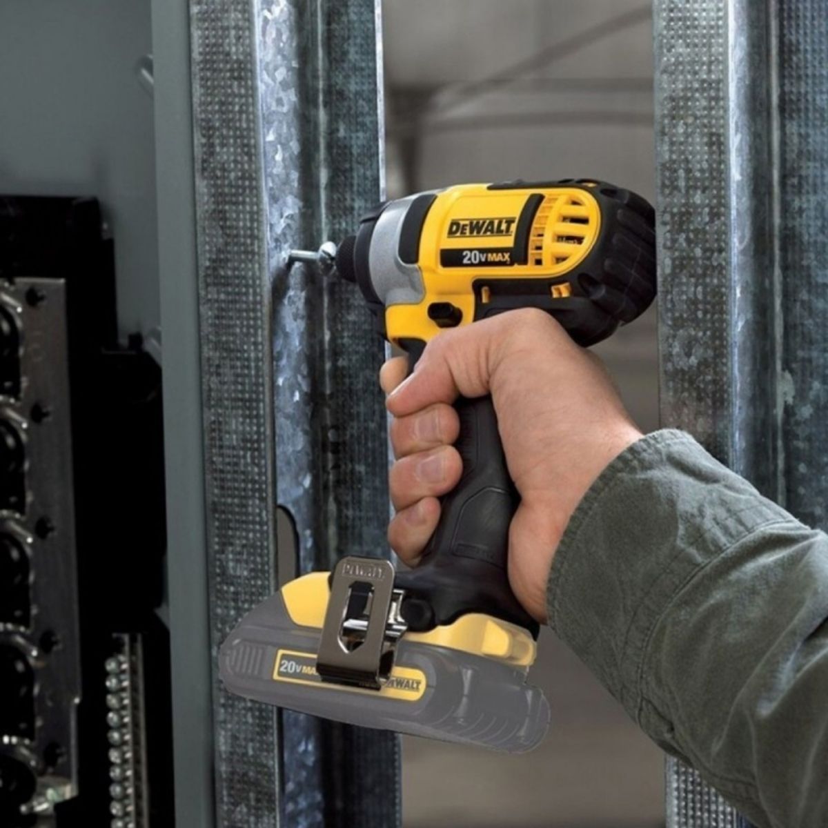TALADRO 1/2' + IMPACTO 1/4' + BROCAS 8PZS DEWALT - 6