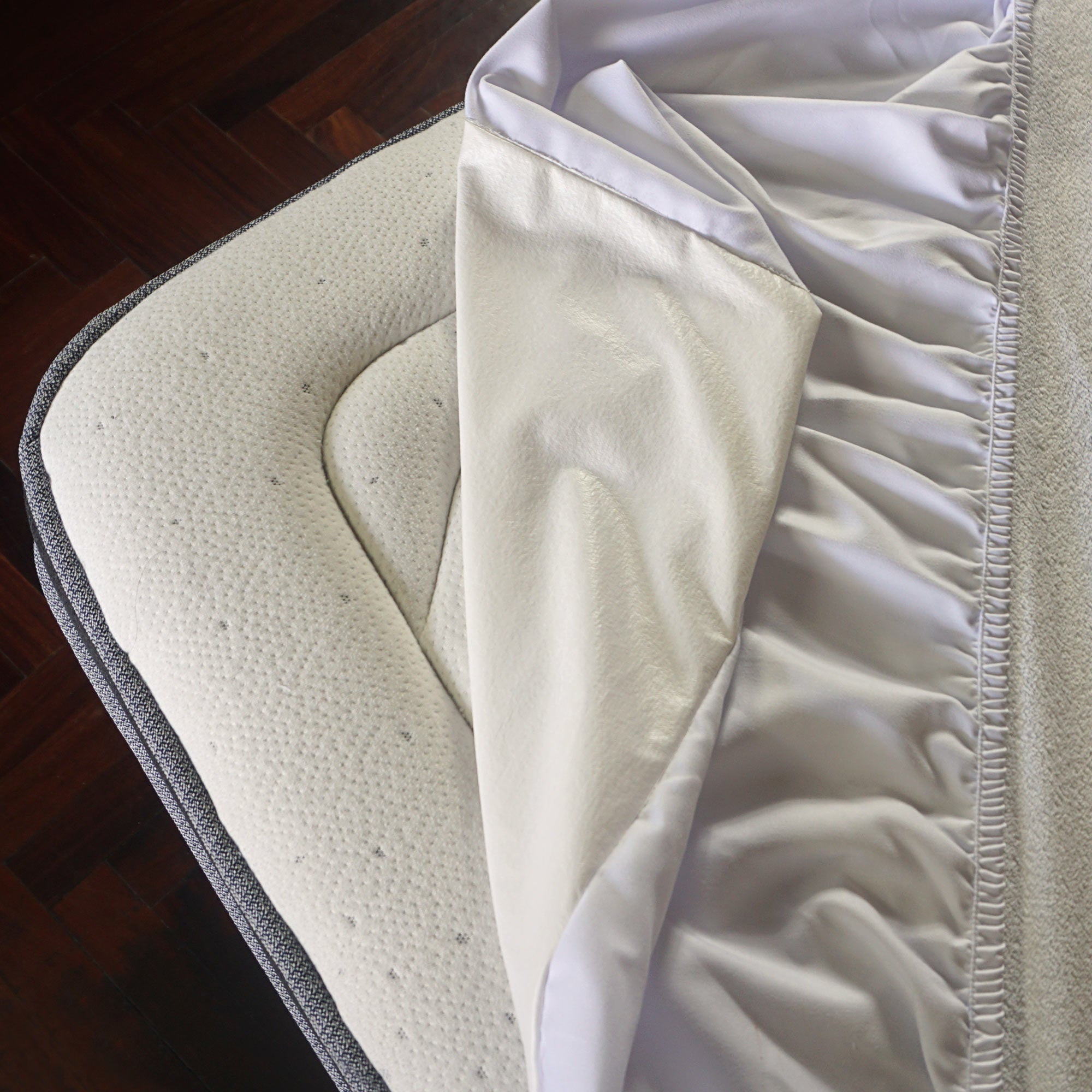 PROTECTOR DE COLCHÓN ANTIFLUIDO FELPA AMOLDABLE CONFORT / BLANCO ARLIN - 5