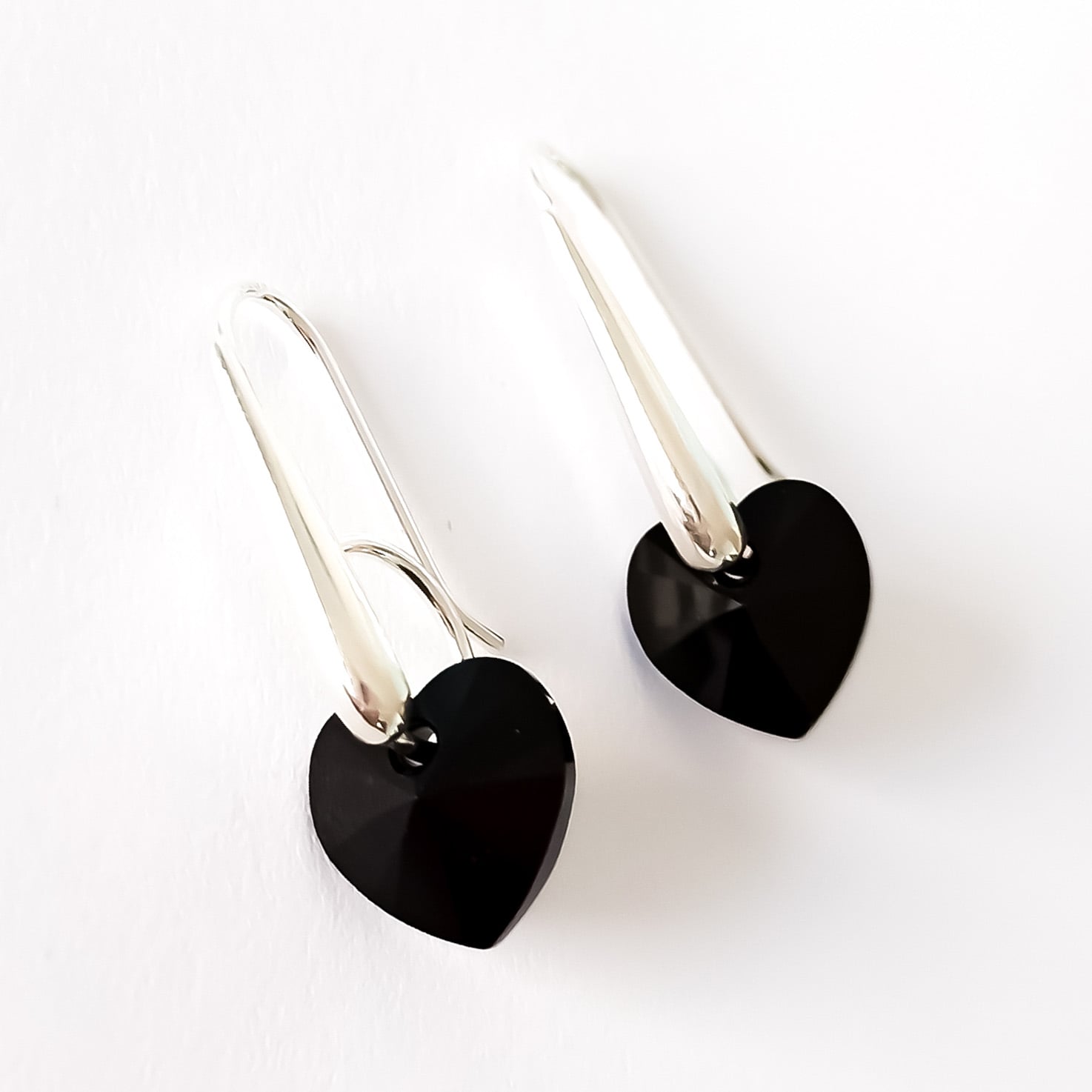 ARETES DE PLATA 925 PARA MUJER CON CORAZÓN DE CRISTAL NEGRO - REGALO ELEGANTE PARA SORPRENDER - 1