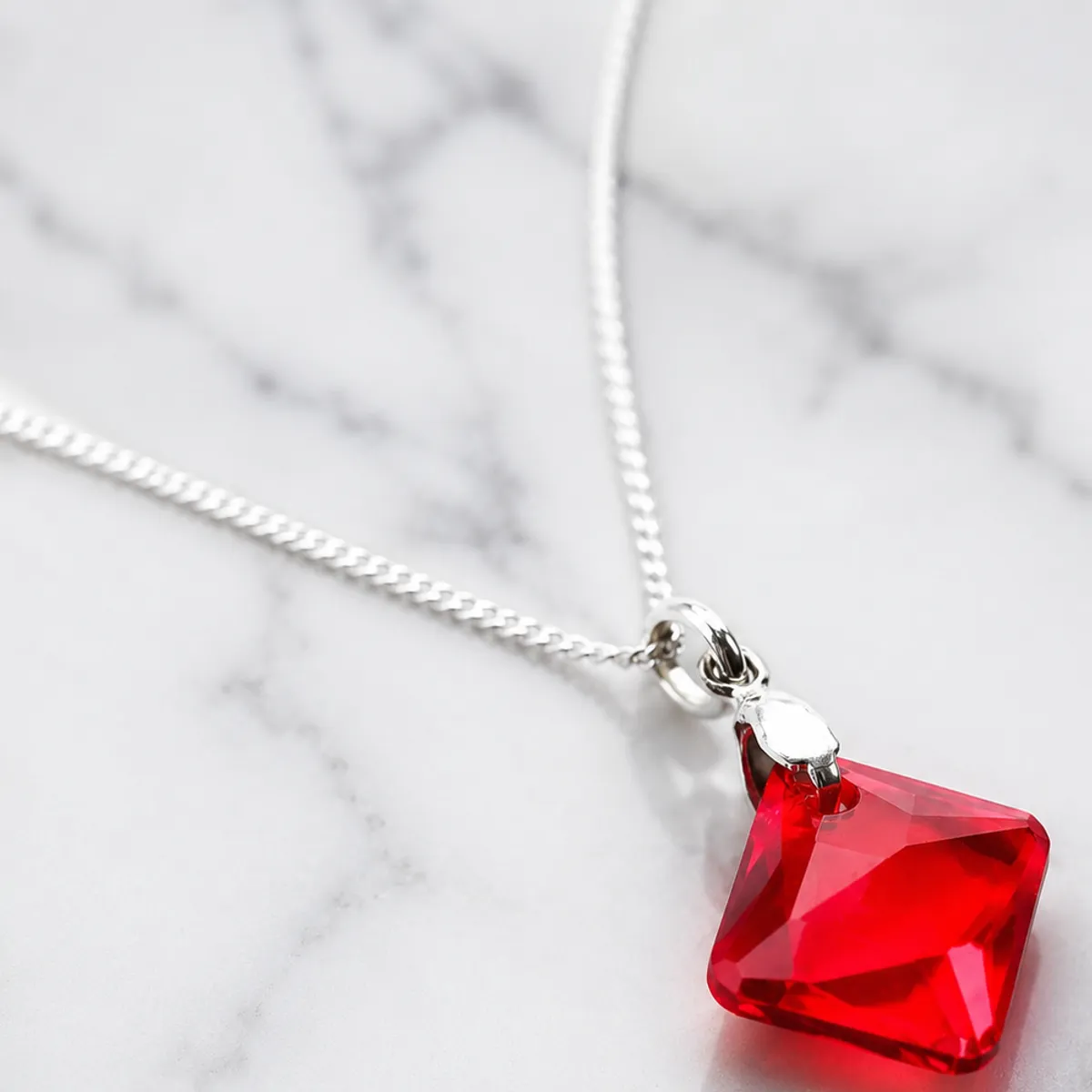 Collar de Plata 925 con Dije Rombo Rojo - Cadena Fina y Elegante - Regalo Especial para Enamorar - 4