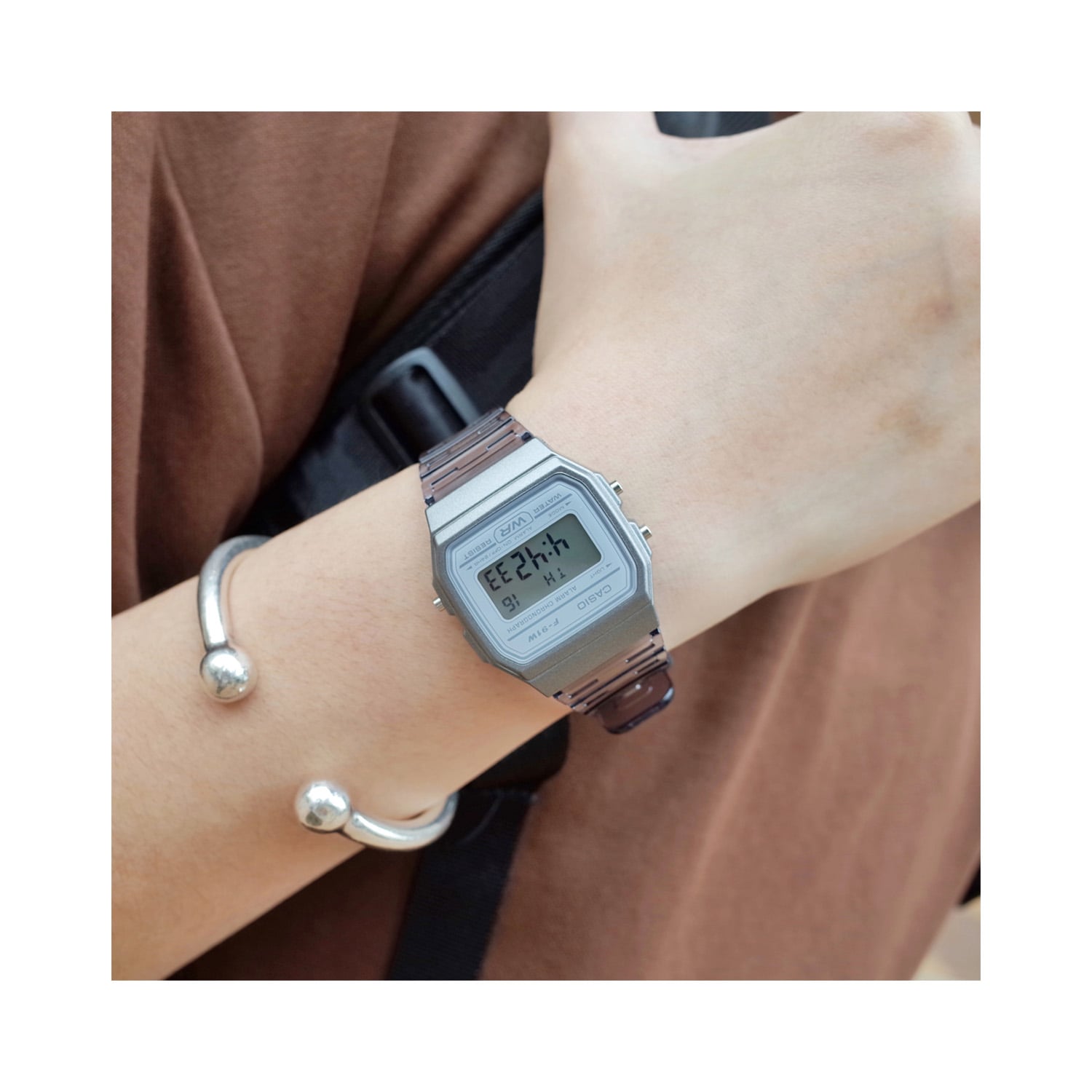 RELOJ DIGITAL MUJER RESISTENTE AL AGUA COLOR NEGRO - DISEÑO DEPORTIVO CON LUZ Y CALENDARIO IDEAL PARA REGALAR - 5