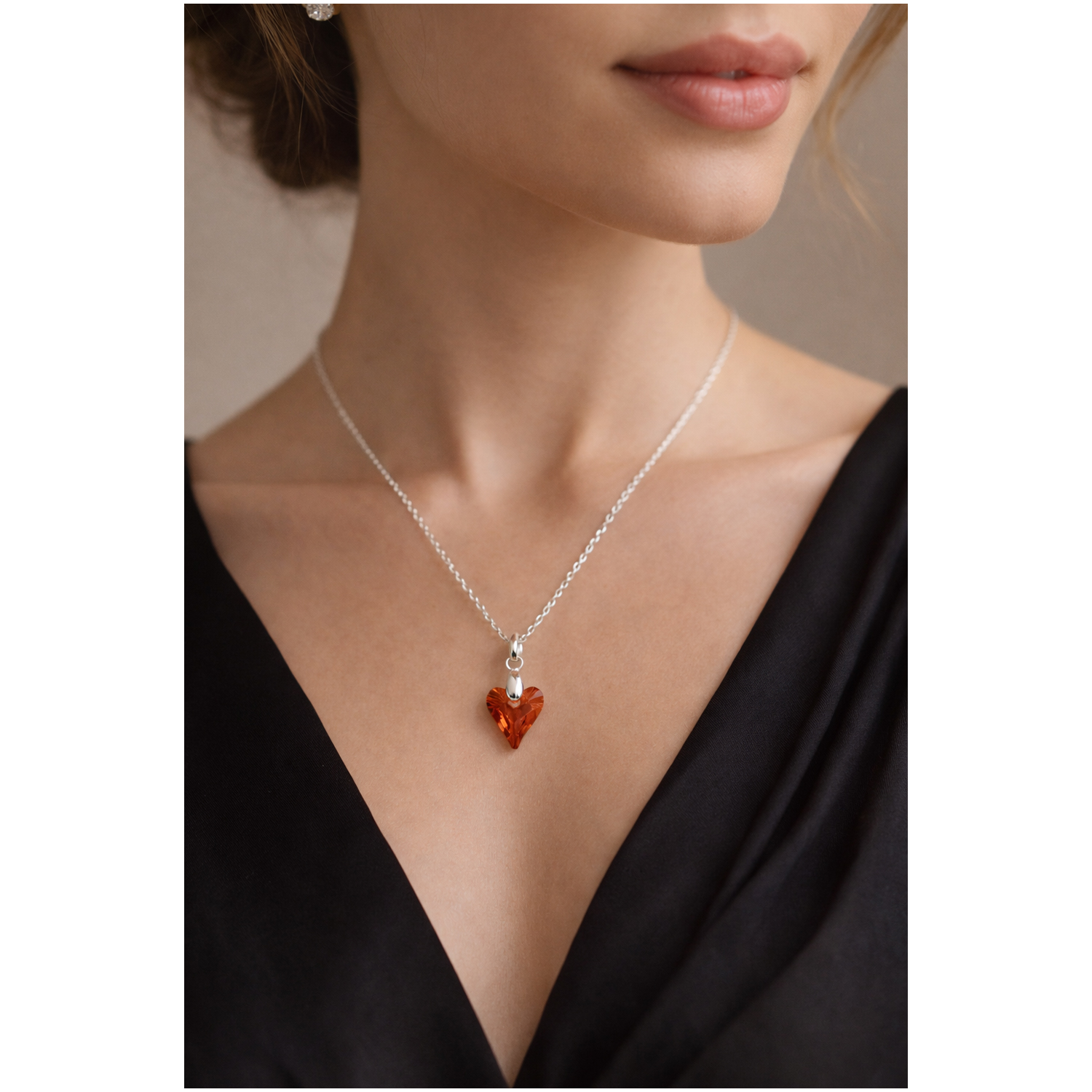 COLLAR DE PLATA 925 PARA MUJER CON DIJE DISEÑO CORAZÓN DE CRISTAL COLOR BURDEO - REGALO ELEGANTE Y ROMÁNTICO PARA MUJER - 4