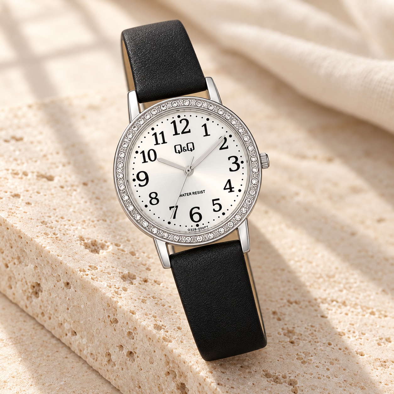 RELOJ QYQ Q32B-004PY MUJER COLOR NEGRO ESFERA BLANCA CORREA SINTÉTICA 33 MM 3 BAR - 5