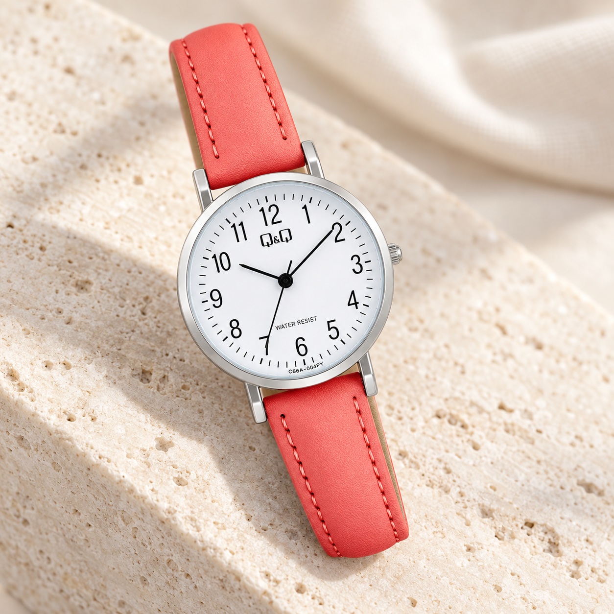 RELOJ QYQ C66A-004PY PARA MUJER COLOR ROJO CORREA DE CUERO ESFERA BLANCA 28 MM 3 BAR - 5