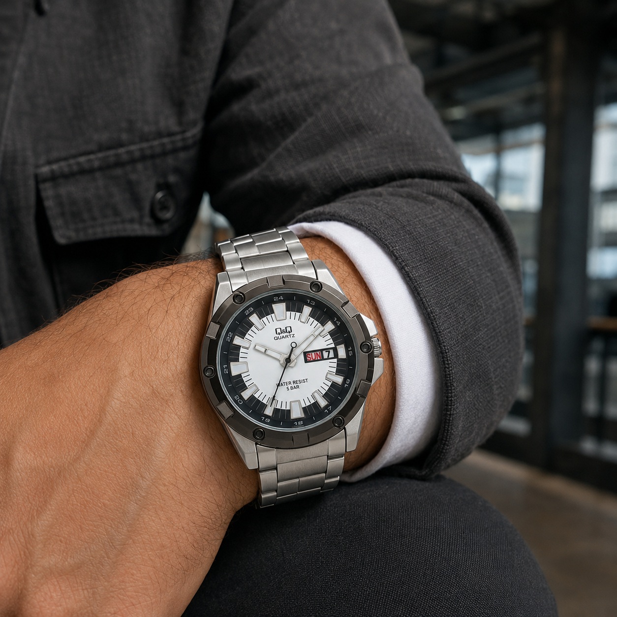 RELOJ QYQ A150J401Y PARA HOMBRE PLATEADO ACERO CON DÍA Y FECHA ESFERA BLANCA 42 MM ACUÁTICO 5 BAR - 3