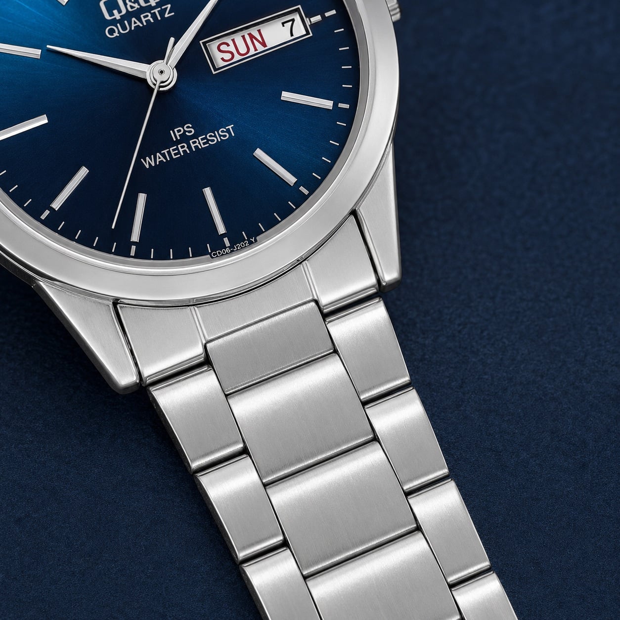 RELOJ Q&Q CD06J202Y PARA HOMBRE PLATEADO ESFERA AZUL BRAZALETE METÁLICO DÍA Y FECHA 40 MM 3 BAR - 4