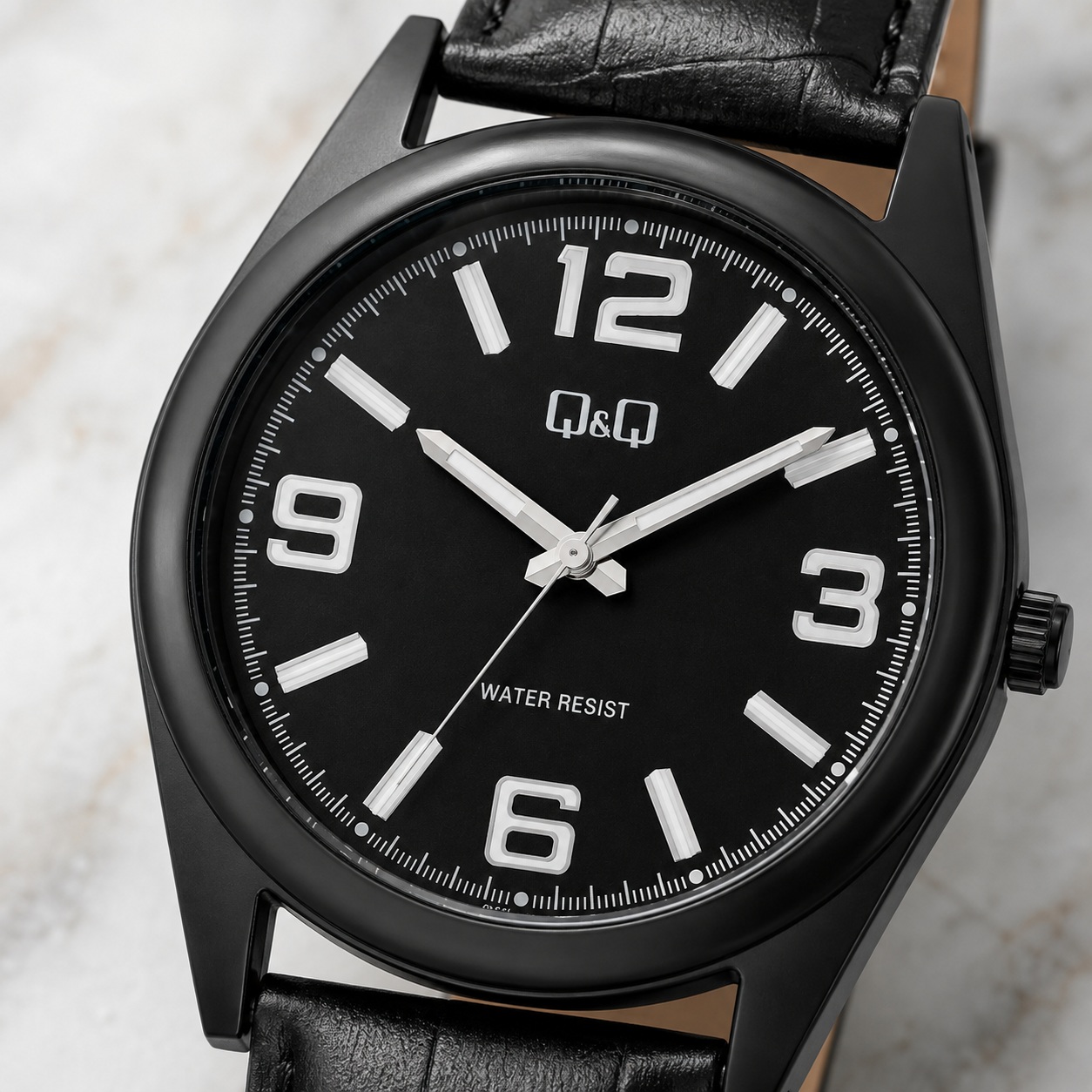 RELOJ QYQ Q68A-001PY PARA HOMBRE COLOR NEGRO ESFERA NEGRA CORREA DE CUERO SINTÉTICO 43 MM 3 BAR - 2