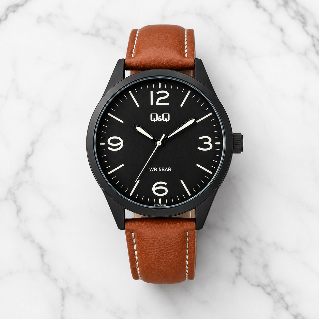 RELOJ QYQ Q77B-003PY PARA HOMBRE ESFERA NEGRA CORREA DE CUERO MARRÓN 42 MM ACUÁTICO 5 BAR - 1