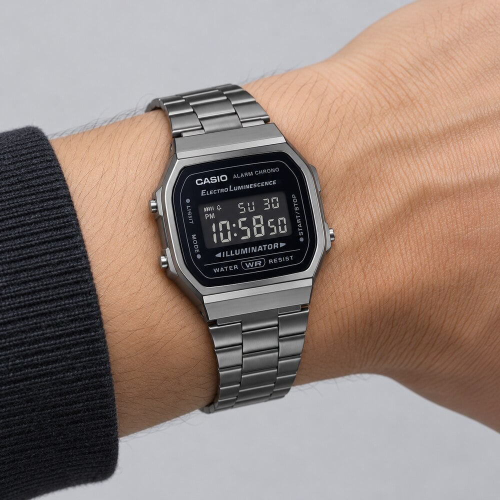 RELOJ CASIO A168WGG-1BDF DIGITAL UNISEX VINTAGE GRIS OSCURO CON BRAZALETE DE ACERO ALARMA Y CRONÓMETRO - 2