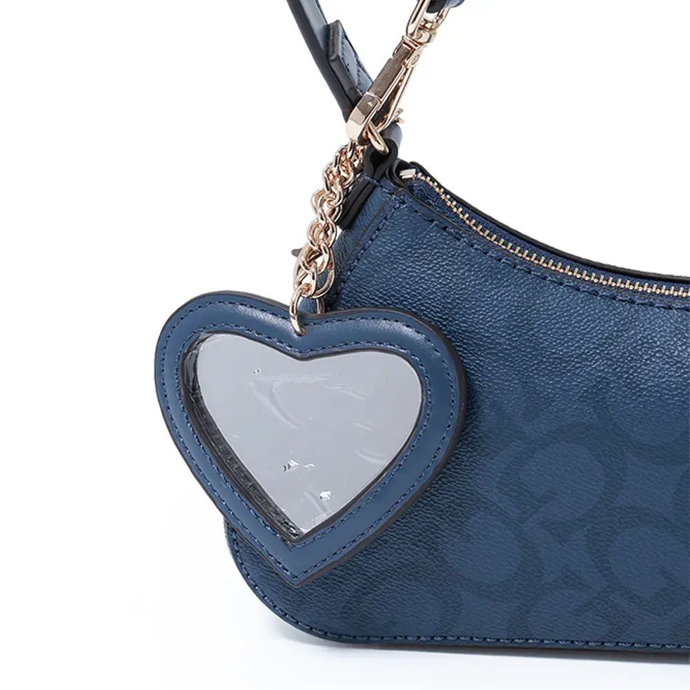 CARTERA GUESS SHOULDER BAG AZUL MONOGRAMA CON MONEDERO CORAZÓN. - 5