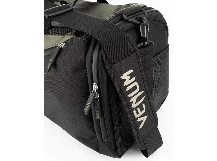 VENUM BOLSA DEPORTIVA TRAINER LITE EVO, CAPACIDAD AMPLIA Y VENTILACIÓN, CÓMODA CORREA AJUSTABLE - 2