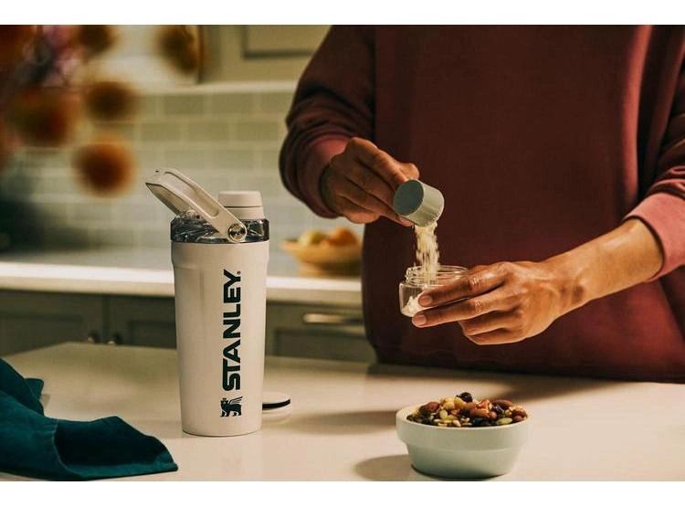 STANLEY ACTIVATE - BOTELLA AGITADORA DE ACERO INOXIDABLE AISLADA A PRUEBA DE FUGAS, ALMACENAMIENTO DE BASE - 7