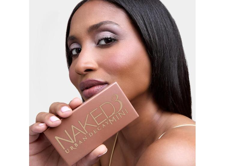 MINI PALETA DE SOMBRAS NAKED3 6 TONOS ROSADOS SUAVES - 7