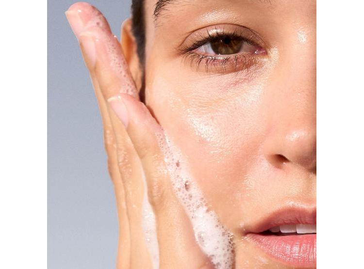 DERMALOGICA GEL LIMPIADOR SUAVE Y ESPUMOSO PARA MUJERES Y HOMBRES. DEJA LA PIEL CON SENSACIÓN SUAVE - 5
