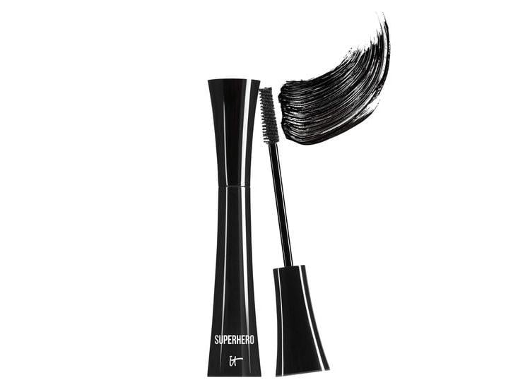 MÁSCARA DE PESTAÑAS IT COSMETICS SUPERHÉROE VOLUMINIZADORA - 1