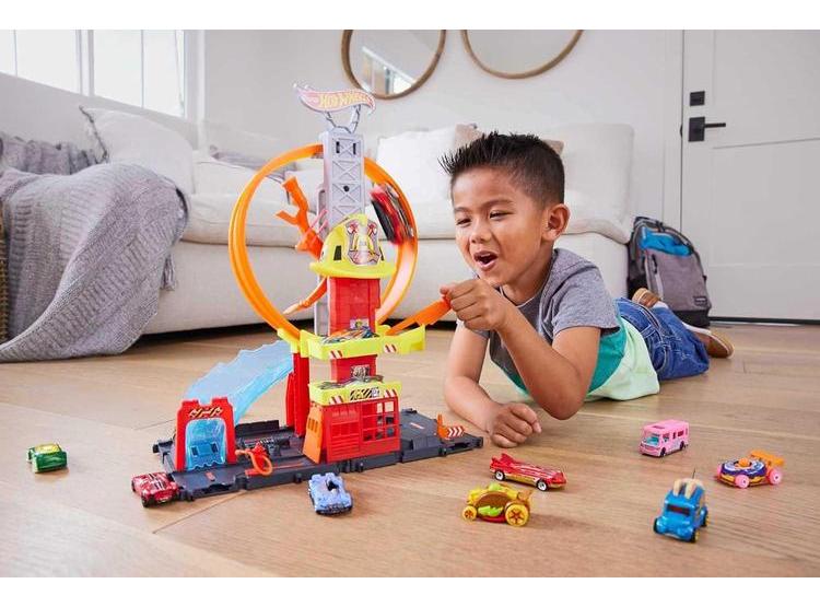 Teamsterz Camión Lanzador De Coches Con Pista Y Looping – Incluye 1 Coche Metálico, Rampa Ajustable, 14 Coches Sin Pilas, Juguete Interactivo 3+ Años
