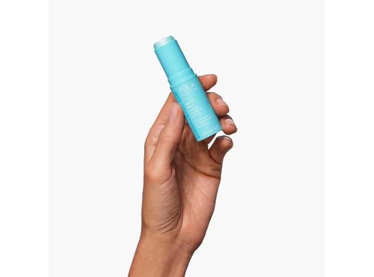 BÁLSAMO PARA OJOS TULA GLOW Y GET IT, HIDRATA E ILUMINA ÁREA DEBAJO DE OJOS, TRATA OJERAS, PORTÁTIL Y PERFECTO, 10G - 5