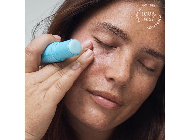BÁLSAMO PARA OJOS TULA GLOW Y GET IT, HIDRATA E ILUMINA ÁREA DEBAJO DE OJOS, TRATA OJERAS, PORTÁTIL Y PERFECTO, 10G - 6