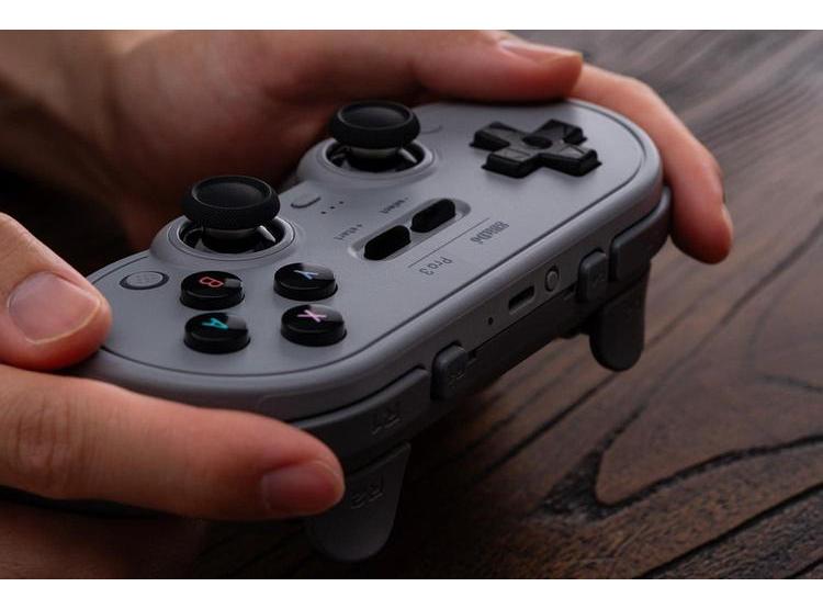 8BITDO PRO 3 CONTROLLER CON COMPATIBILIDAD MULTIPLATAFORMA Y BASE DE CARGA INTEGRADA - 8