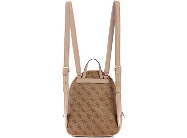 MOCHILA GUESS MANHATTAN II CASUAL, LOGOTIPO LATTE CON CORREAS AJUSTABLES Y MÚLTIPLES BOLSILLOS DORADOS - 2